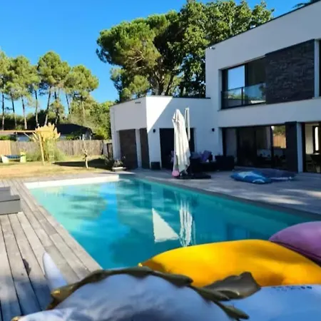 Architect-designed House In Bordeaux *