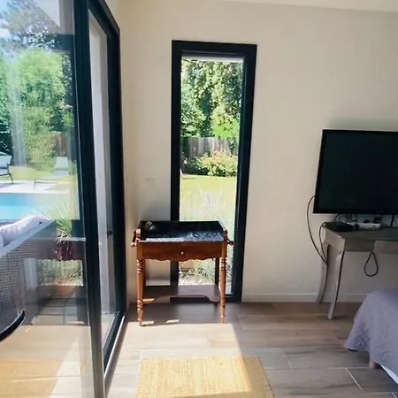 Architect-designed House In Bordeaux Пессак