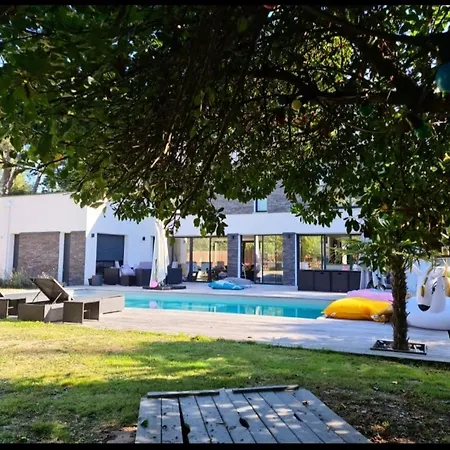 Architect-designed House In Bordeaux Вилла *