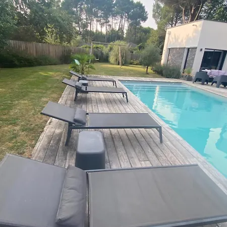 Architect-designed House In Bordeaux Вилла Пессак
