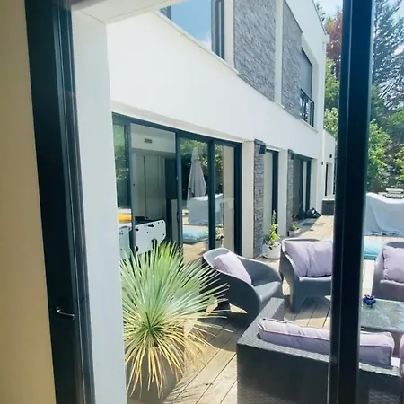 Architect-designed House In Bordeaux Пессак