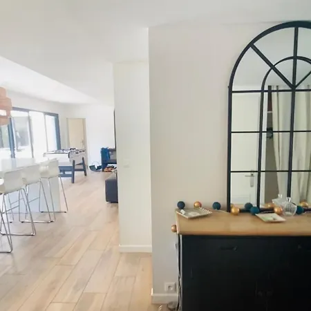 Вилла Architect-designed House In Bordeaux *