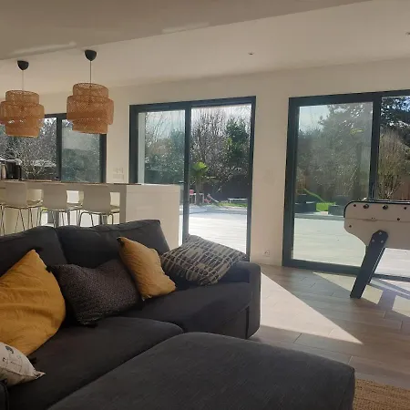 Architect-designed House In Bordeaux Пессак