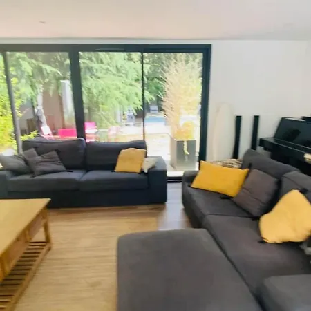 Architect-designed House In Bordeaux * Пессак